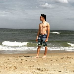 Meet your Posher, Dustin